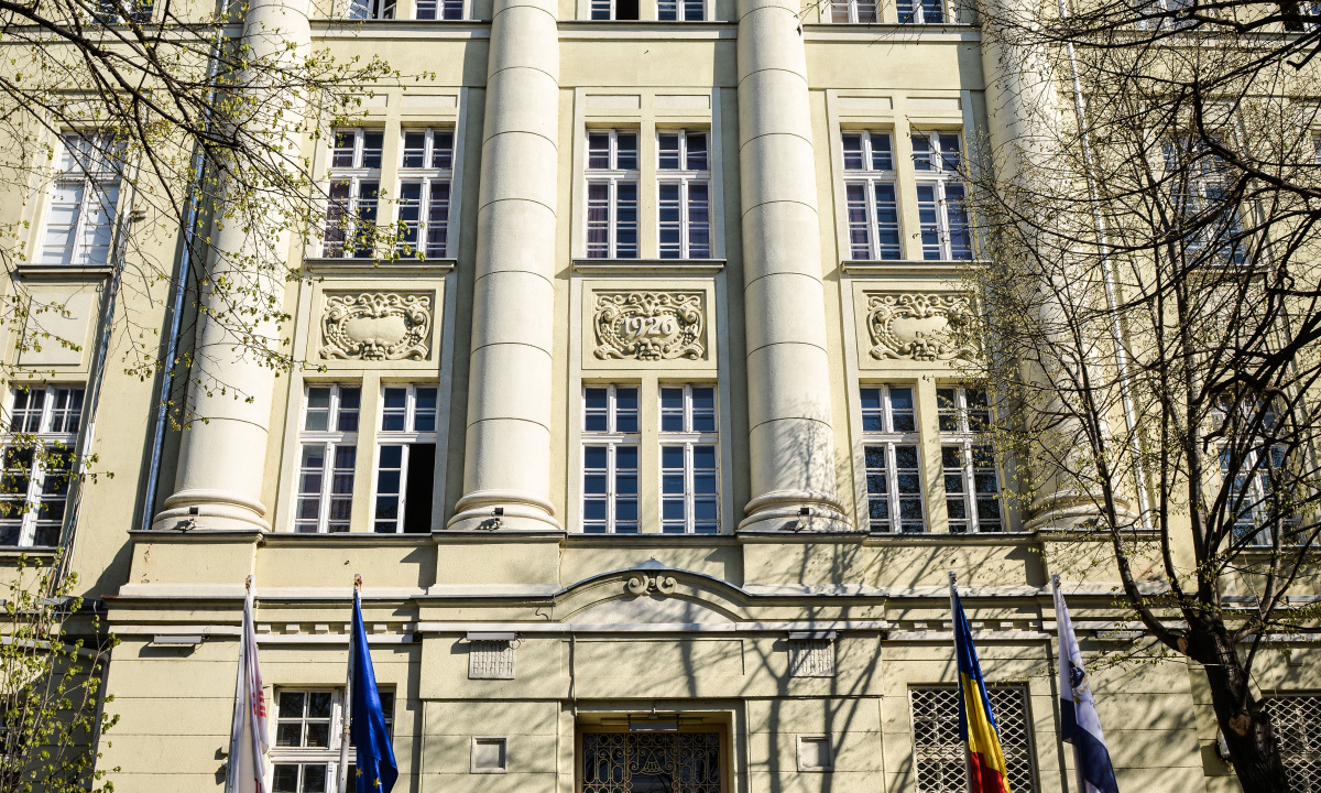 DSC 2595